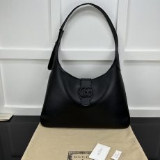 Gucci Hobo Bags